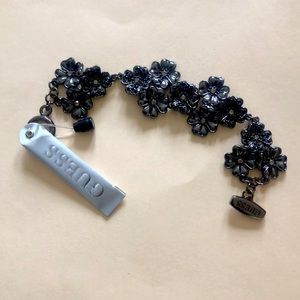 New GUESS floral blk grey metal crystals bracelet